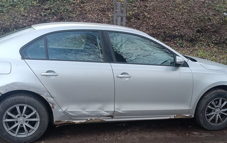 Volkswagen Jetta VI, 2015 год, 715 000 рублей, 2 фотография