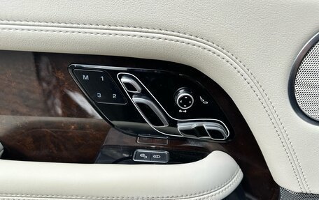 Land Rover Range Rover IV рестайлинг, 2019 год, 7 500 000 рублей, 11 фотография