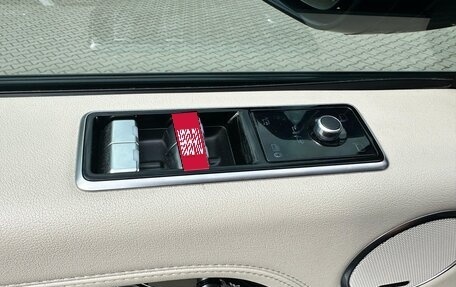 Land Rover Range Rover IV рестайлинг, 2019 год, 7 500 000 рублей, 10 фотография