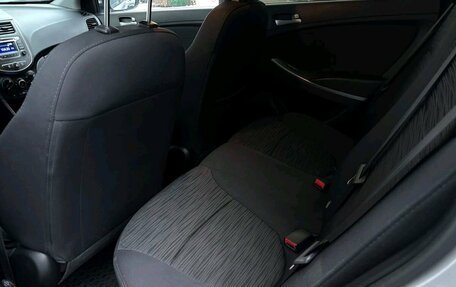 Hyundai Solaris II рестайлинг, 2016 год, 869 000 рублей, 11 фотография