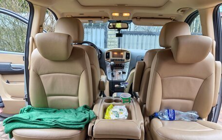 Hyundai Grand Starex Grand Starex I рестайлинг 2, 2017 год, 3 000 000 рублей, 10 фотография