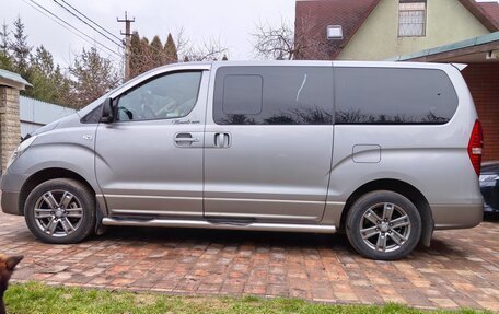 Hyundai Grand Starex Grand Starex I рестайлинг 2, 2017 год, 3 000 000 рублей, 12 фотография