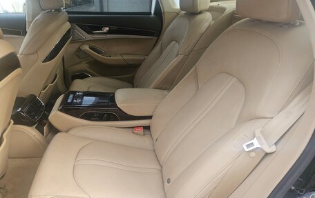 Audi A8, 2010 год, 1 680 000 рублей, 13 фотография