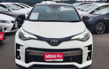 Toyota C-HR I рестайлинг, 2020 год, 2 310 000 рублей, 2 фотография