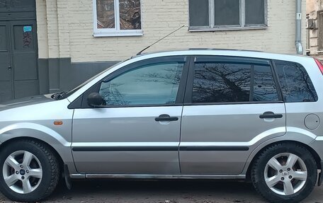 Ford Fusion I, 2005 год, 290 000 рублей, 2 фотография