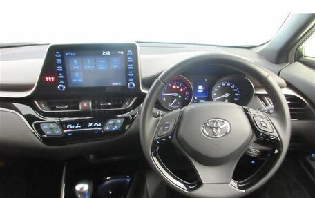 Toyota C-HR I рестайлинг, 2020 год, 2 105 000 рублей, 11 фотография