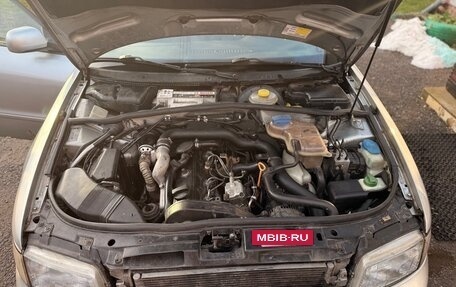 Audi A4, 1996 год, 400 000 рублей, 9 фотография