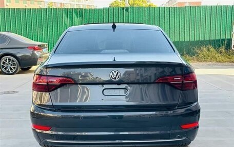 Volkswagen Jetta VII, 2022 год, 1 950 000 рублей, 3 фотография