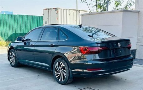 Volkswagen Jetta VII, 2022 год, 1 950 000 рублей, 2 фотография