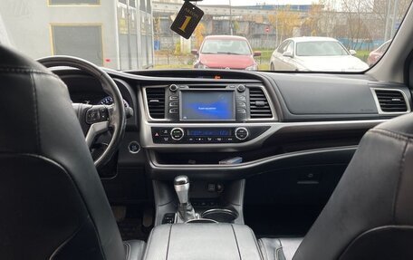 Toyota Highlander III, 2014 год, 2 300 000 рублей, 8 фотография