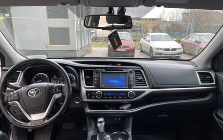 Toyota Highlander III, 2014 год, 2 300 000 рублей, 7 фотография