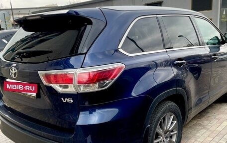 Toyota Highlander III, 2014 год, 2 300 000 рублей, 3 фотография