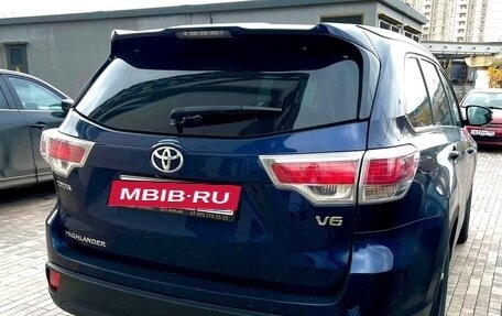 Toyota Highlander III, 2014 год, 2 300 000 рублей, 4 фотография