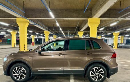 Volkswagen Tiguan II, 2018 год, 2 900 000 рублей, 2 фотография