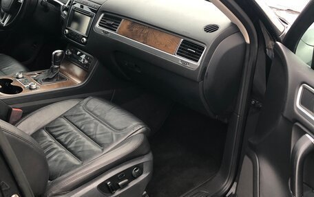 Volkswagen Touareg III, 2015 год, 2 250 000 рублей, 9 фотография