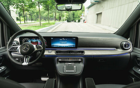 Mercedes-Benz V-Класс, 2025 год, 12 000 000 рублей, 2 фотография