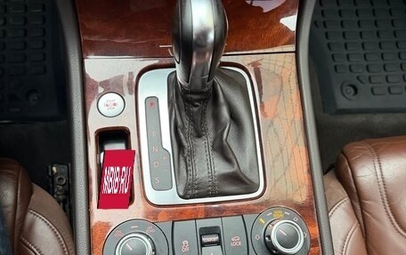 Volkswagen Touareg III, 2011 год, 1 600 000 рублей, 14 фотография