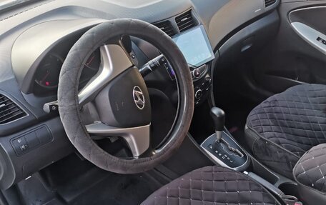 Hyundai Solaris II рестайлинг, 2013 год, 1 000 000 рублей, 7 фотография