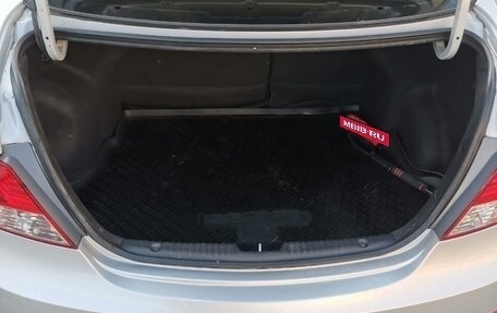 Hyundai Solaris II рестайлинг, 2013 год, 1 000 000 рублей, 11 фотография