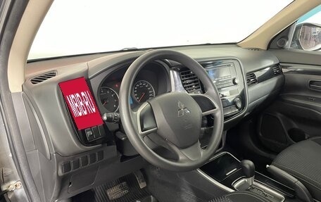 Mitsubishi Outlander III рестайлинг 3, 2018 год, 2 050 000 рублей, 8 фотография