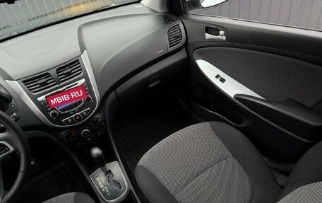 Hyundai Solaris II рестайлинг, 2011 год, 780 000 рублей, 18 фотография