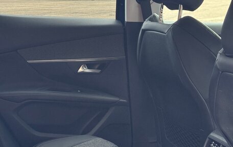 Peugeot 3008 II, 2017 год, 1 950 000 рублей, 8 фотография