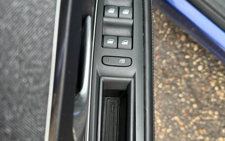 Peugeot 3008 II, 2017 год, 1 950 000 рублей, 13 фотография