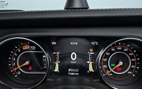 Jeep Wrangler, 2021 год, 4 640 000 рублей, 15 фотография