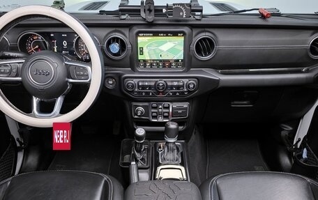 Jeep Wrangler, 2021 год, 4 640 000 рублей, 14 фотография