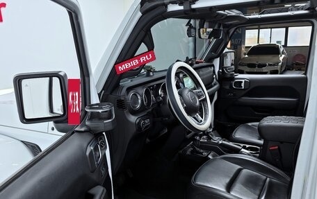 Jeep Wrangler, 2021 год, 4 640 000 рублей, 19 фотография