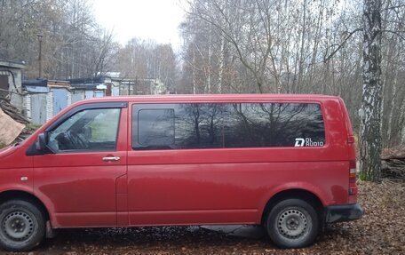 Volkswagen Transporter T5 рестайлинг, 2004 год, 900 000 рублей, 2 фотография