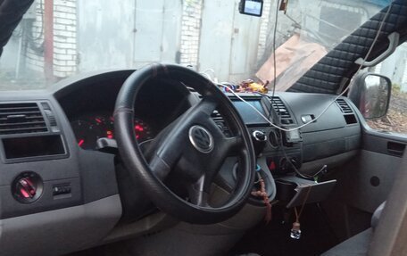 Volkswagen Transporter T5 рестайлинг, 2004 год, 900 000 рублей, 9 фотография