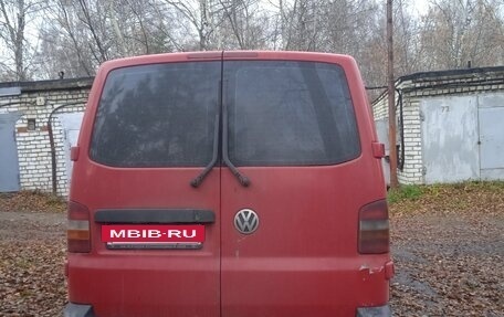 Volkswagen Transporter T5 рестайлинг, 2004 год, 900 000 рублей, 4 фотография