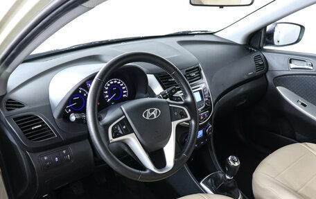 Hyundai Solaris II рестайлинг, 2012 год, 997 000 рублей, 9 фотография