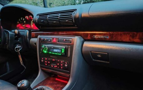 Audi A4, 1999 год, 518 000 рублей, 12 фотография