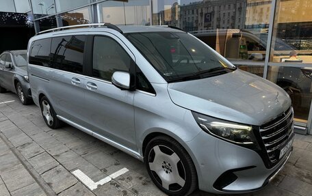 Mercedes-Benz V-Класс, 2024 год, 12 000 000 рублей, 3 фотография