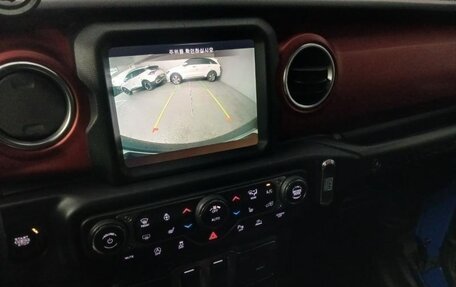 Jeep Wrangler, 2021 год, 4 760 000 рублей, 14 фотография