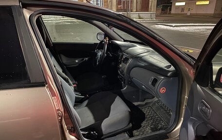 Nissan Almera, 2005 год, 260 000 рублей, 10 фотография