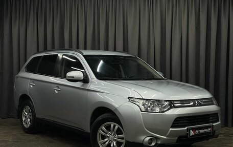 Mitsubishi Outlander III рестайлинг 3, 2014 год, 1 149 777 рублей, 4 фотография