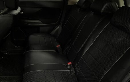 Mitsubishi Outlander III рестайлинг 3, 2014 год, 1 149 777 рублей, 13 фотография