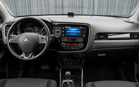 Mitsubishi Outlander III рестайлинг 3, 2019 год, 2 490 000 рублей, 10 фотография