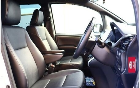 Toyota Esquire I, 2020 год, 3 210 000 рублей, 5 фотография