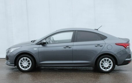 Hyundai Solaris II рестайлинг, 2021 год, 1 800 000 рублей, 5 фотография