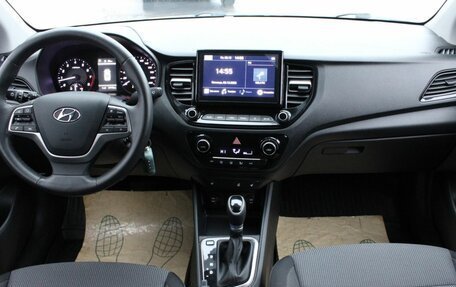 Hyundai Solaris II рестайлинг, 2021 год, 1 800 000 рублей, 16 фотография