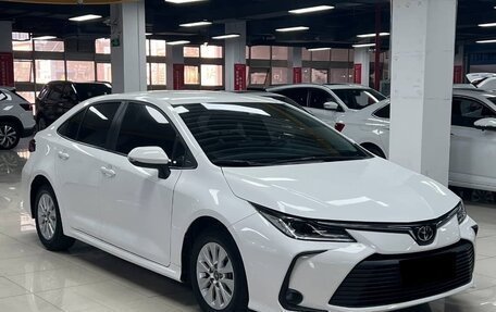 Toyota Corolla, 2022 год, 1 790 000 рублей, 2 фотография