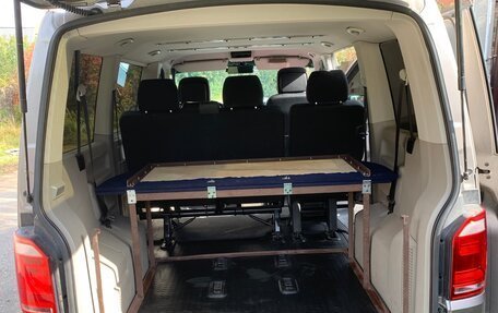 Volkswagen Caravelle T6 рестайлинг, 2015 год, 2 850 000 рублей, 16 фотография