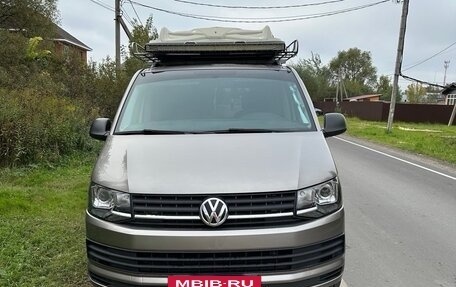 Volkswagen Caravelle T6 рестайлинг, 2015 год, 2 850 000 рублей, 10 фотография