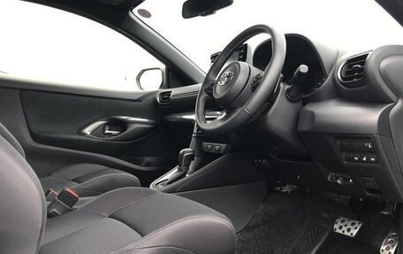 Toyota Yaris, 2020 год, 2 фотография