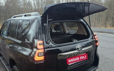 Toyota Land Cruiser Prado 150 рестайлинг 2, 2022 год, 7 390 000 рублей, 2 фотография