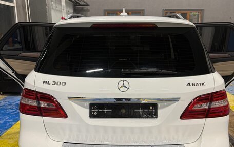 Mercedes-Benz M-Класс, 2014 год, 225 000 рублей, 4 фотография